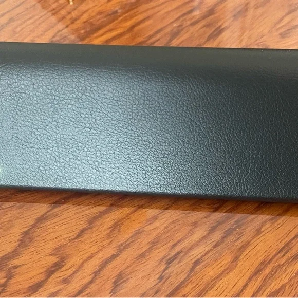 Costco Optical glass holder - Picture 4 of 6